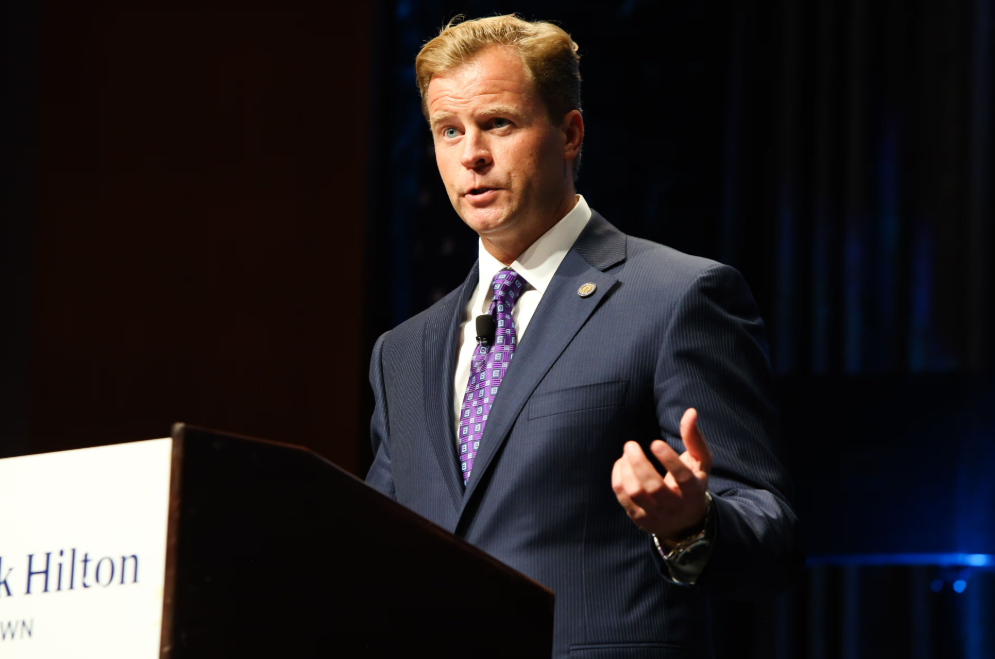 거래 플랫폼 '아시아태평양 Eant' BitAsset이 본토 소유 운영에 관여해 책임자 2명이 기소됐다.