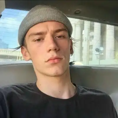云